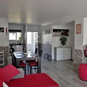 Albufeirasun, Arrive As A Guest Leave As A Friend. Appartamento